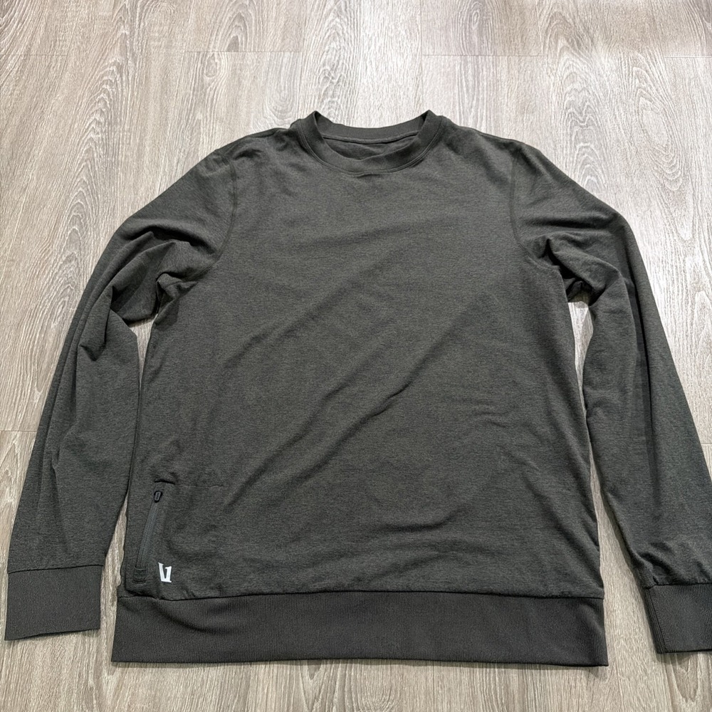 Vuori Ponto Performance Crew Shirt  Long Sleeve Size Medium Green